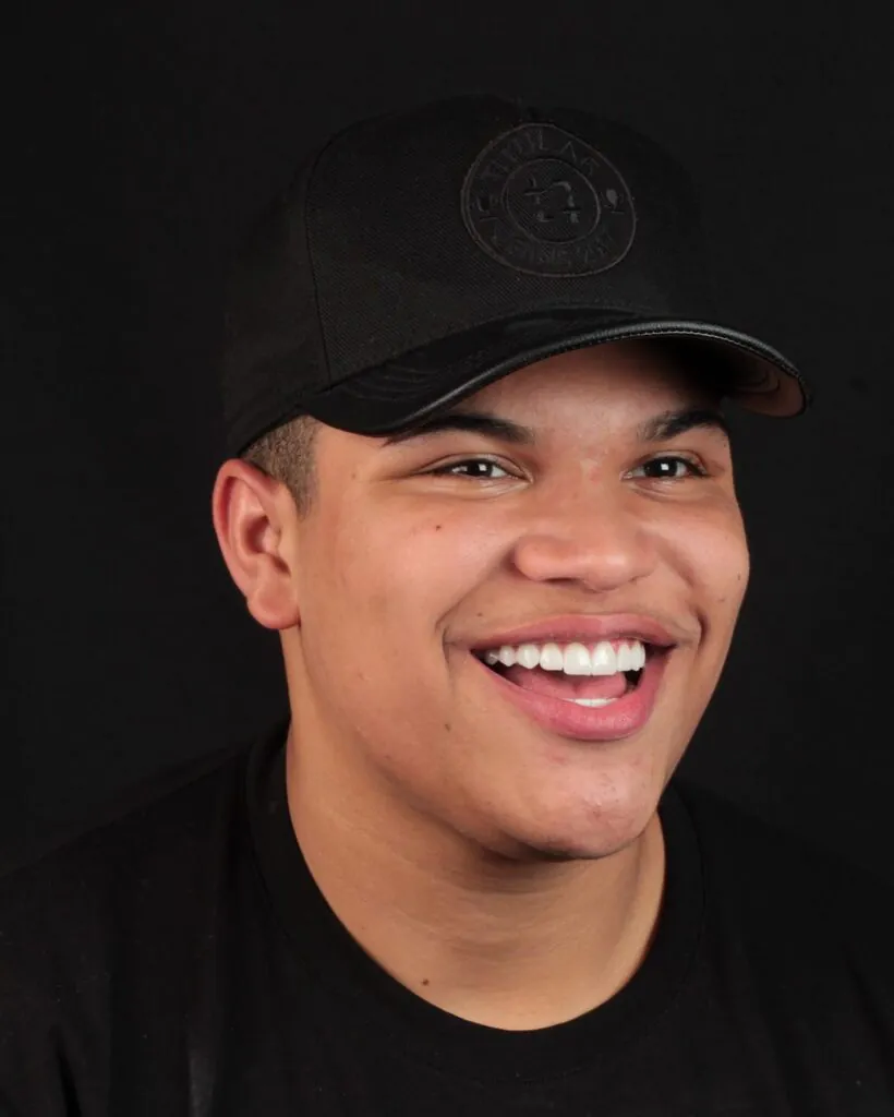 Olha como eles deixaram o meu sorriso Obrigado @clinicaviottorj @dr.marcosviotto @dralaura.trovao